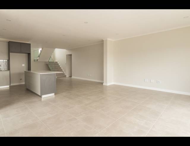 4 BEDROOM FREESTANDING FOR SALE IN SANDOWN